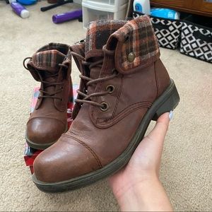 brown arizona boots